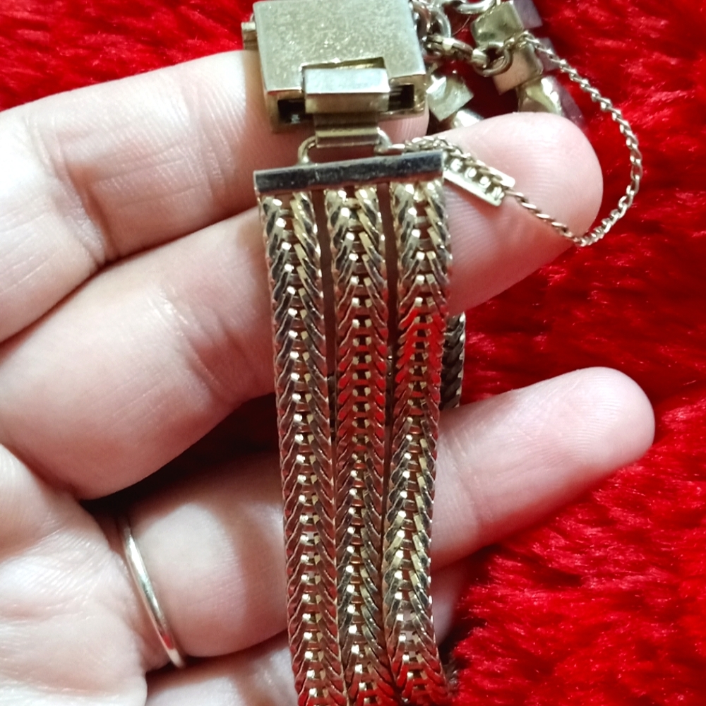 Vintage Monet Bracelet - Picture 2 of 6